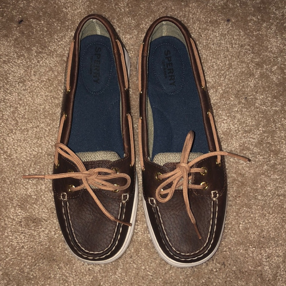 Women’s SPERRY boat shoes